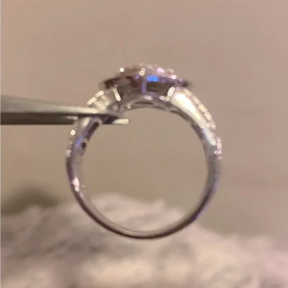 925 Sterling Silver Heart Ring - Picture 7 of 8